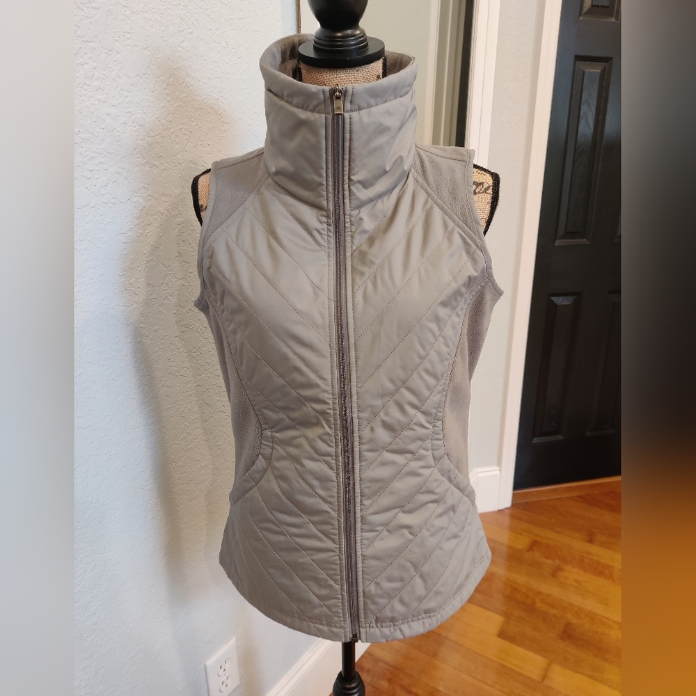 Columbia "Perfect Mix" Gray Quilted Vest